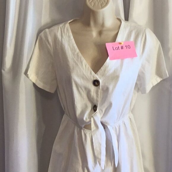 NWOT shorts jumpsuit in whit linen look material in size small by SHEIN - Picture 4 of 11